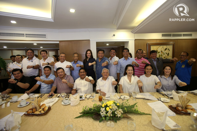 JUMP SHIP. New members take their oath under the PDP-Laban led by their Secretary-General representative Pantaleon Alvarez during a short ceremony at a hotel in Makati City on Thursday, June 2, 2016. Photo by Ben Nabong/Rappler