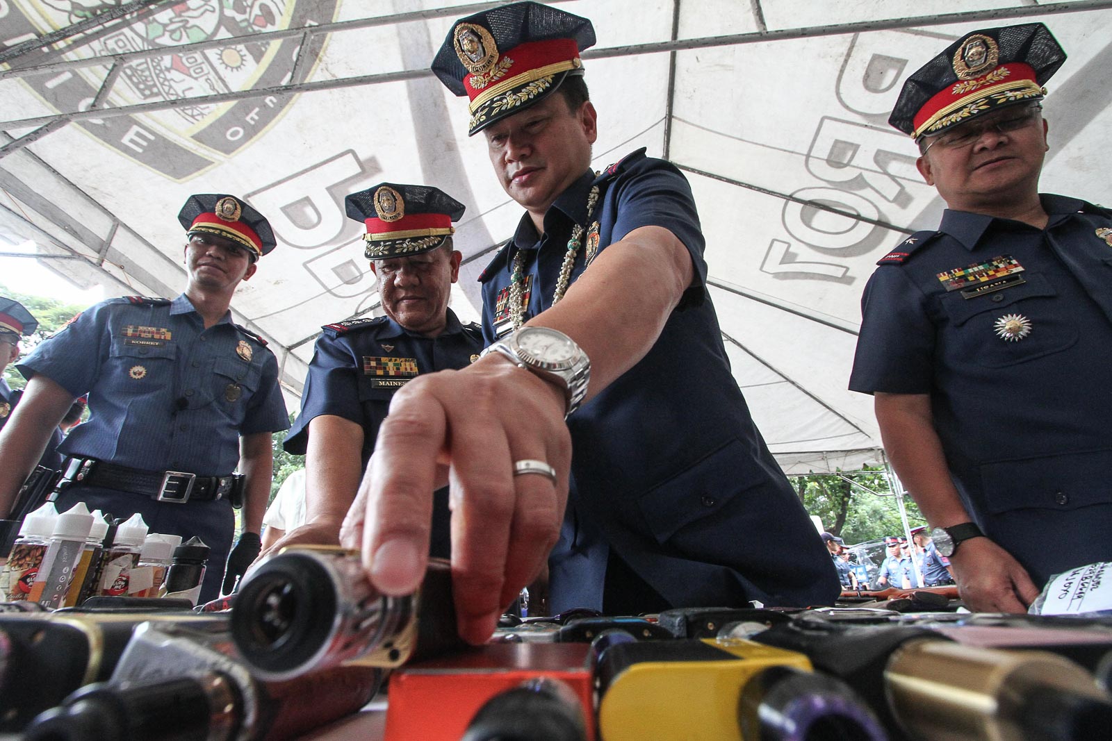 CONFISCATED. At least 250 confiscated Vapes from Central Visayas are confiscated. Photo by Gelo Litonjua/Rappler 