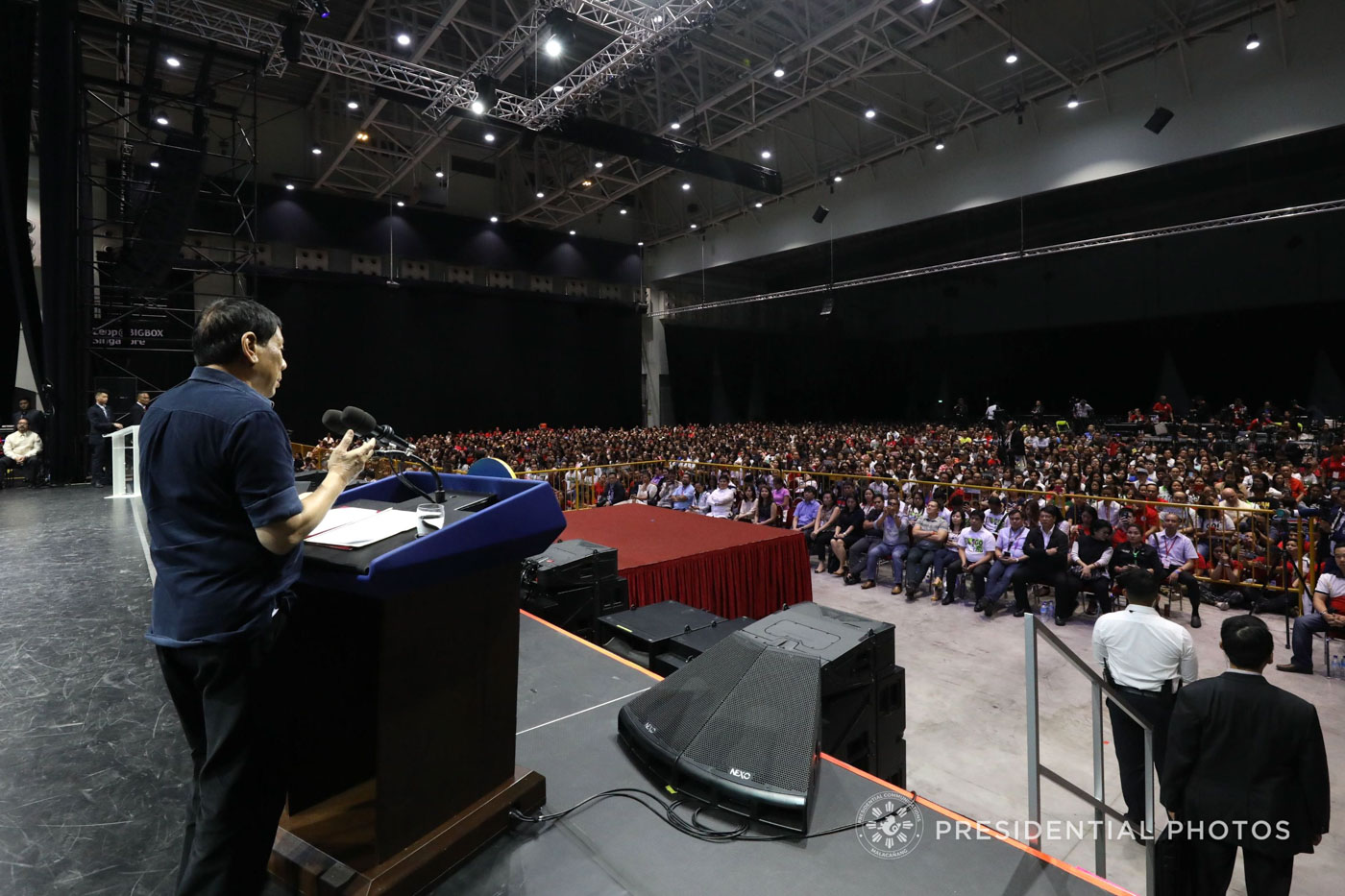 DUTERTE IN SINGAPORE. President Rodrigo Duterte delivers his speech during the meeting with the Filipino community at the Big Box in Singapore on April 28, 2018. Photo by Karl Norman Alonzo/Presidential Photo 