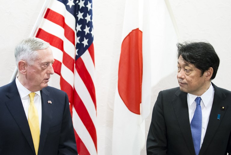 ALLIES. Japan's Defense Minister Itsunori Onodera (R) and US Defense Secretary James Mattis attend a news conference after their meeting at the Ministry of Defense in Tokyo on June 29, 2018. Photo by Tomohiro Ohsumi/AFP  