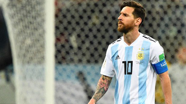 NOT OVER. Lionel Messi and the rest of the Argentina squad look to clinch their first World Cup win over Nigeria. 
