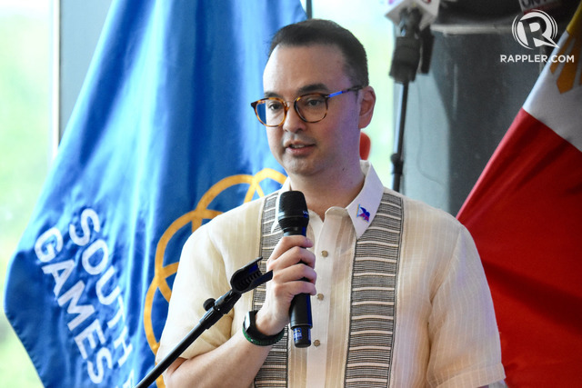 PHISGOC CHAIR. House Speaker Alan Peter Cayetano, chairman of the organizing committee of the 30th SEA Games, delivers his speech before the foreign dignitaries, sponsors and Filipino athletes during their site visit on October 16, 2019, of the New Clark City, the venue of the SEA Games in November. Photo by Angie de Silva/Rappler 