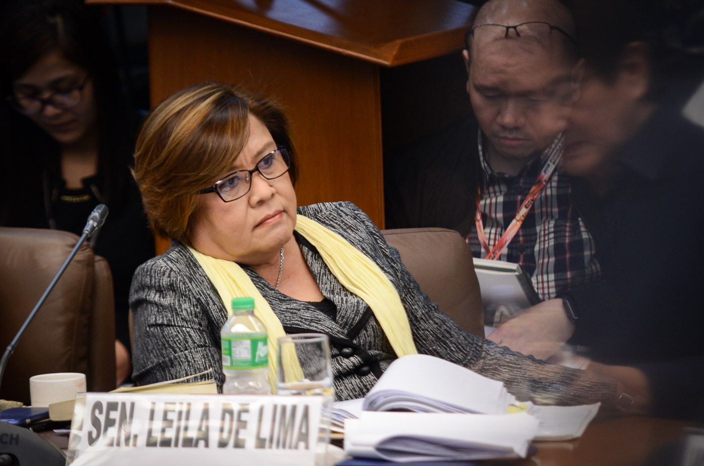 DENIAL AND FORGIVENESS. Senator Leila de Lima denies anew allegations of her involvement in the drug trade at a Senate inquiry into the death of Albuera Mayor Rolando Espinosa Sr on November 23, 2016. Photo by LeAnne Jazul/Rappler  
