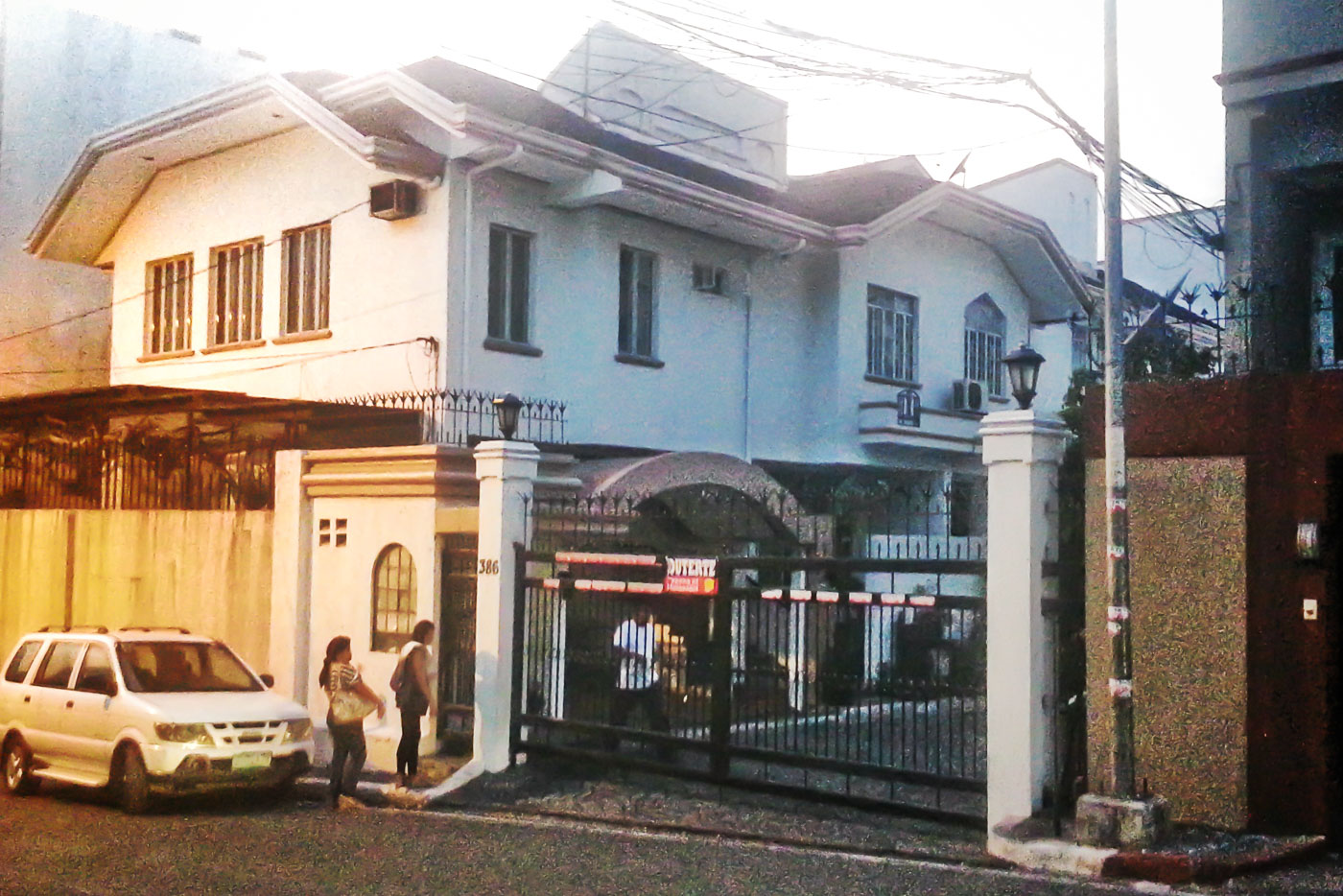 PROPERTY. The townhouse, with address 386 P. Guevarra St., San Juan, is the address in the BPI account of presidential candidate and Davao City Mayor Rodrigo Duterte. Rappler photo 