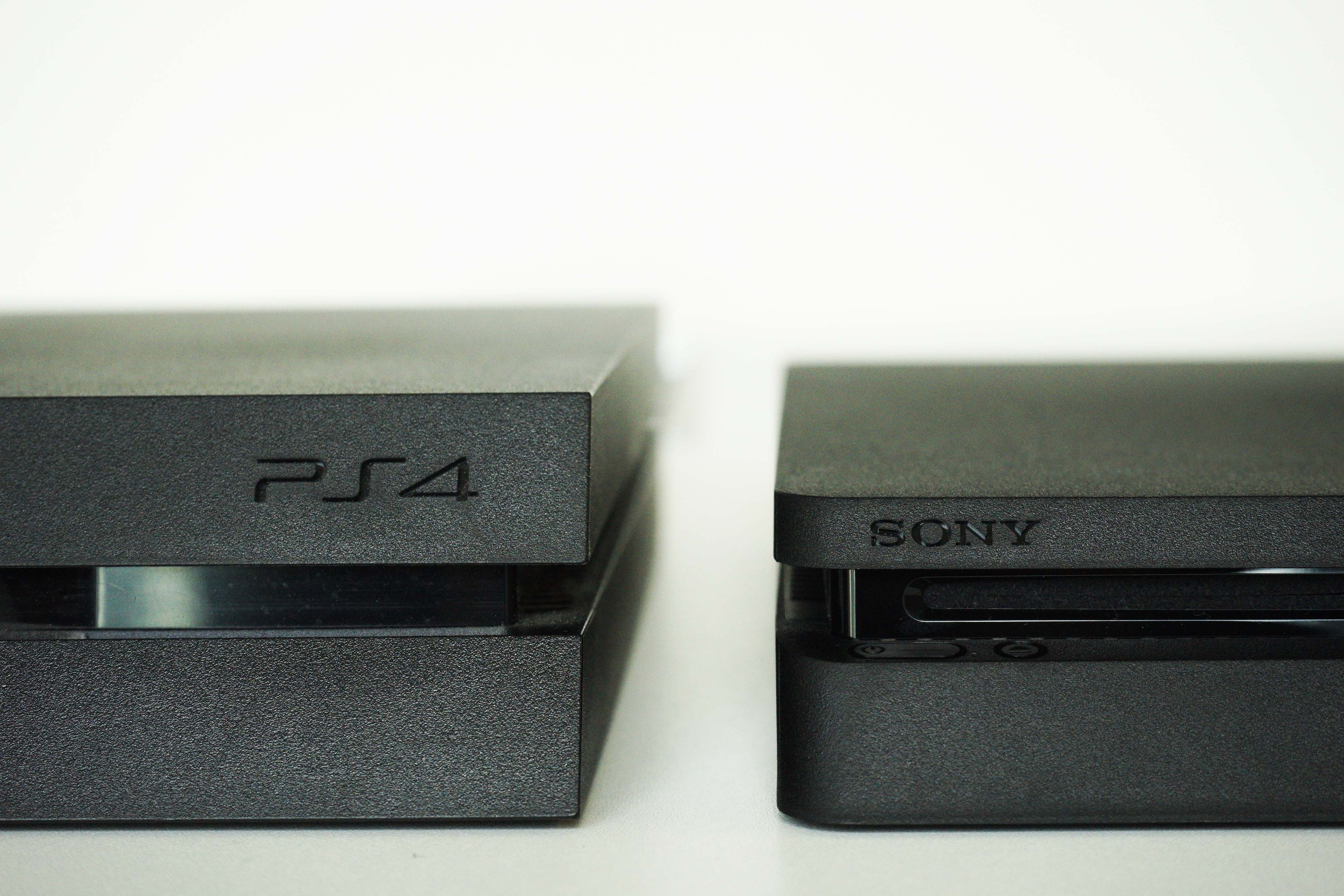 PS4 AND PS4 SLIM. Photo by Gelo Gonzales/Rappler 