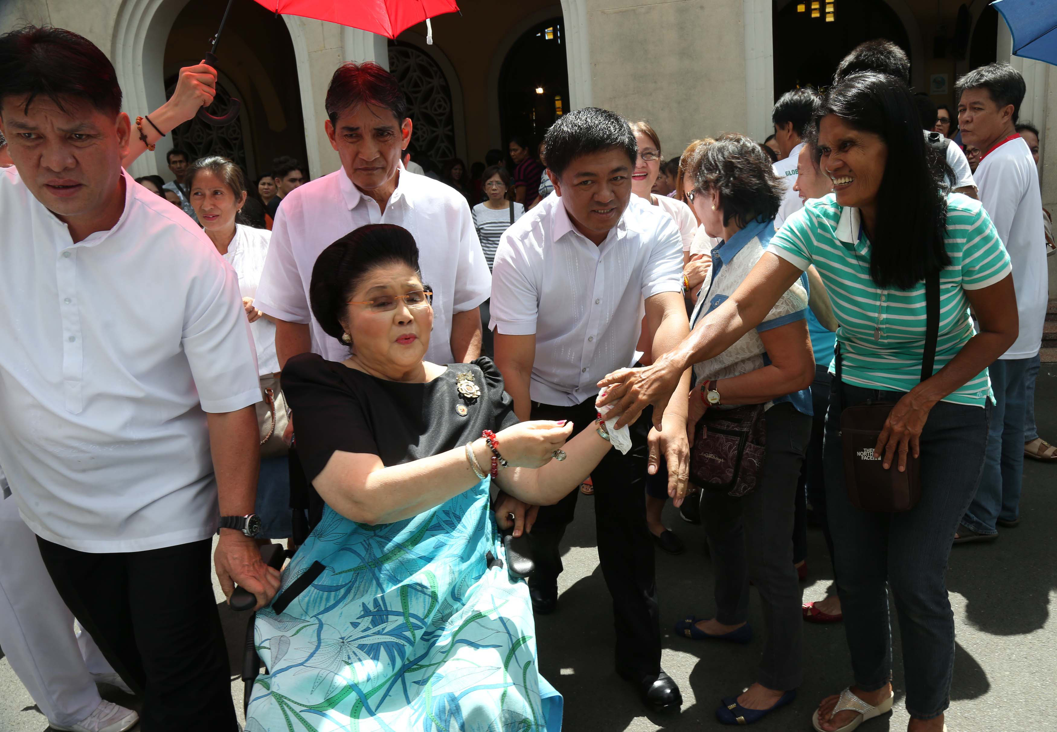 Imelda Marcos Sits Through Mass For Victims Of Husband's Regime