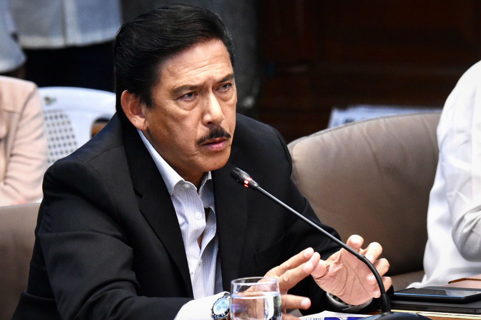 RELEASING DRUG SUSPECTS. Senate President Vicente Sotto III urges the DOJ to change its policy of releasing drug suspects whose dismissed cases are on automatic review during a Senate hearing on October 9, 2019. Photo by Angie de Silva/Rappler  