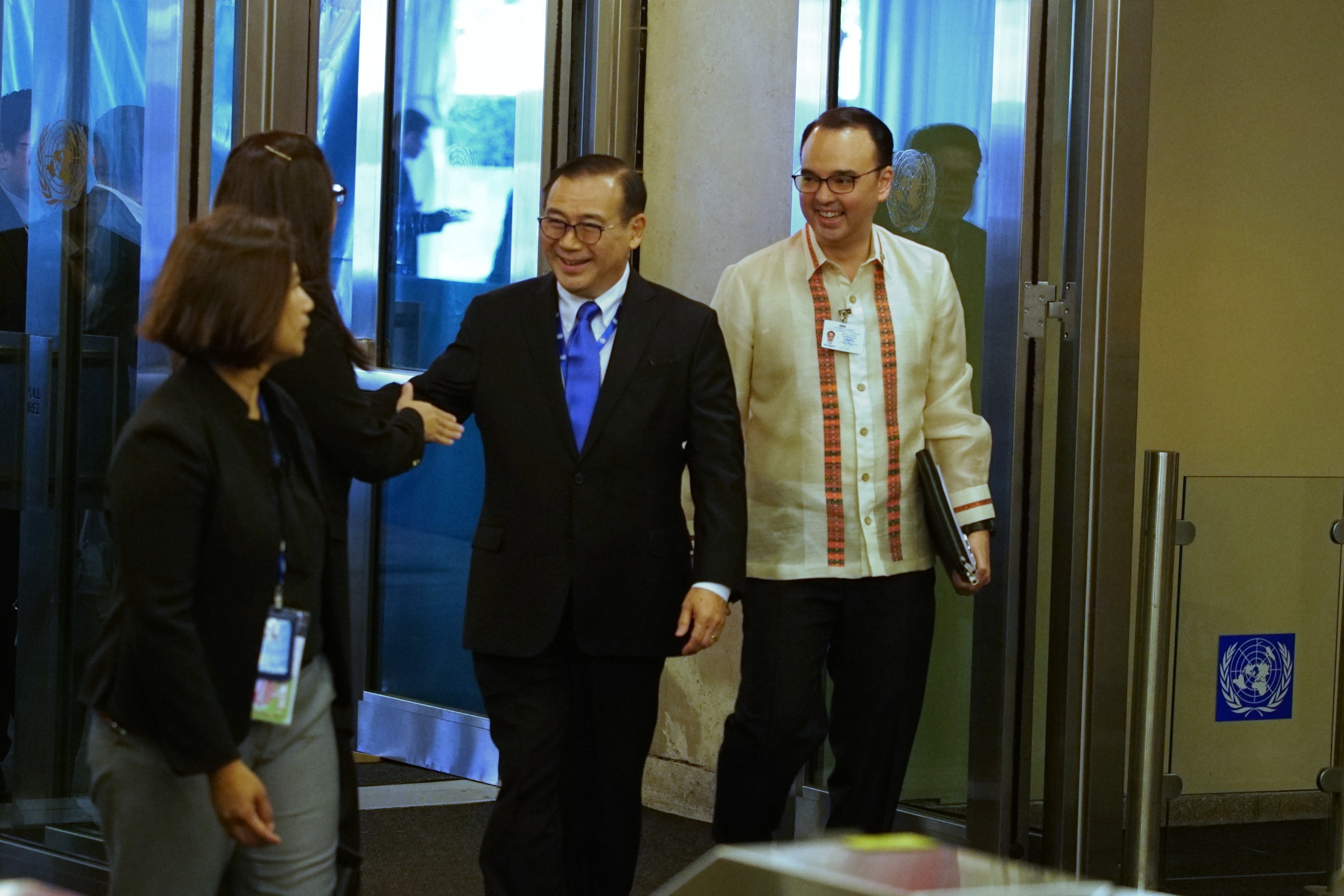 TOP DIPLOMAT. Philippine Ambassador to the United Nations Teodoro Locsin Jr meets Foreign Affairs Secretary Alan Peter Cayetano at the UN Headquarters in New York City. Malacañang photo 