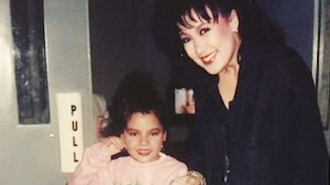 MOTHER AND DAUGHTER. KC Concepcion shares this throwback photo of her with mom Sharon Cuneta as part of a greeting on Sharon's birthday on January 6. Screenshot from Instagram.com/itskcconcepcion 