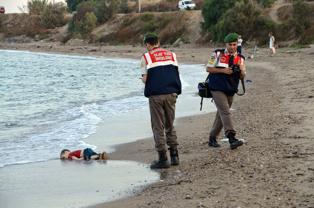 WAKE-UP CALL. Images of 3-year-old Aylan Kurdi, a toddler who died along with other refugees, stir emotions around the world. Photo courtesy of EPA  