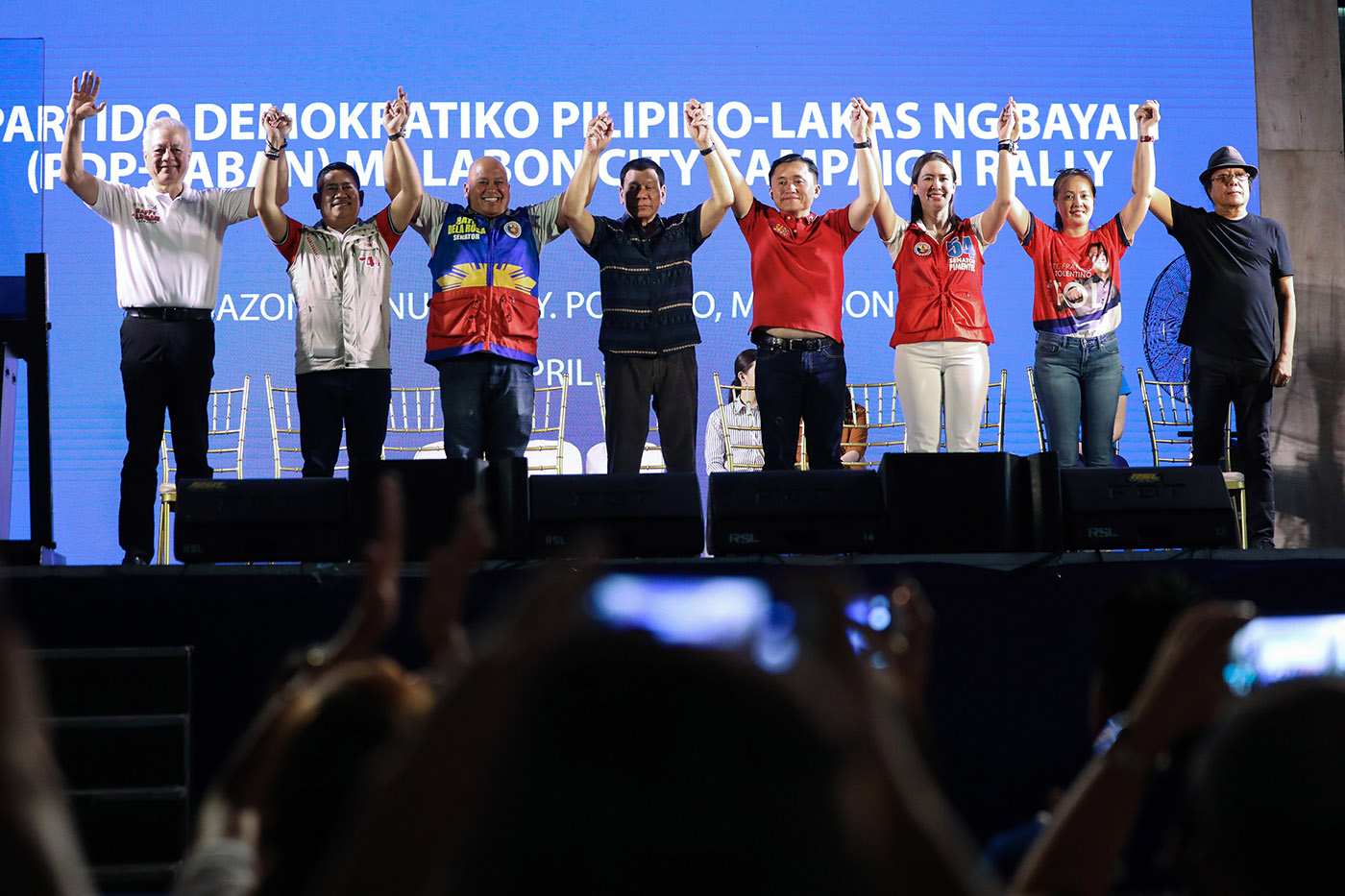 SUPPORT. Will the support for President Rodrigo Roa Duterte extend to the candidates he is backing? File photo by Simeon Celi Jr/Presidential Photo
 