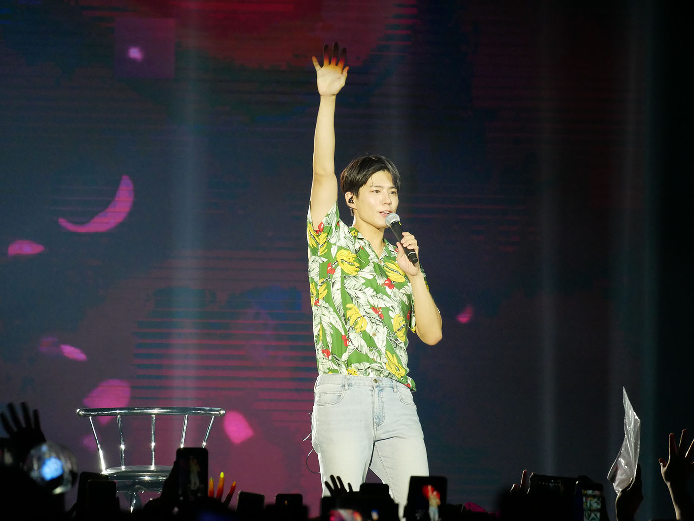 Born to perform: Park Bo-gum sang K-pop hits and his own songs including the OST from Love in the Moonlight. Photo by Nikko Dizon/Rappler
 