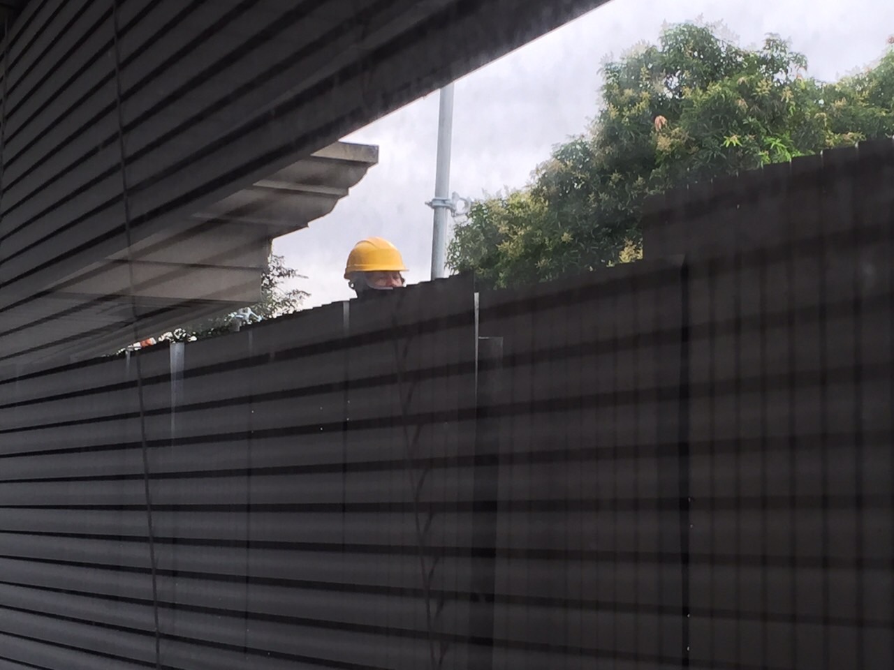 CONSTRUCTION CONTINUES. If construction continues in Tandang Sora, who will enforce the court order? All photos sourced by Rappler  