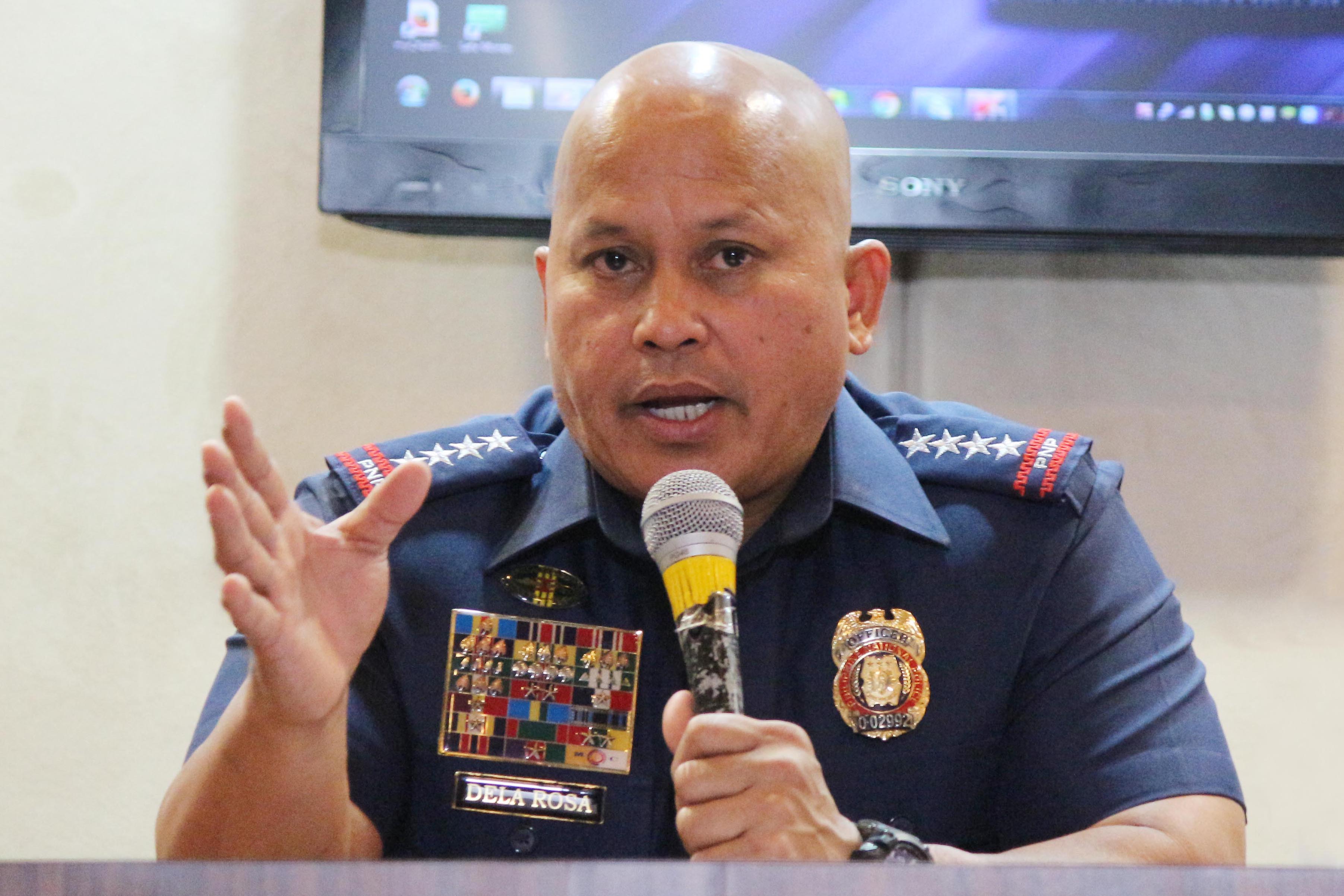 'SHOW YOUR ANGER.' PNP chief Ronald dela Rosa urges drug pushers and users to show their anger towards drug lords. File photo by Joe Liporada/Rappler  
