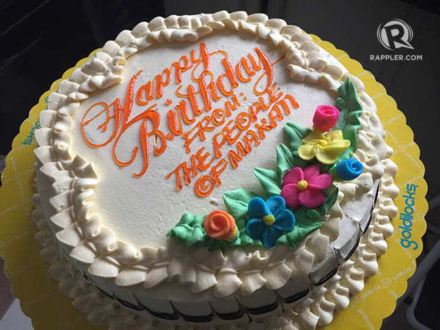 'YOU'RE THE ONE, GOLDILOCKS.' Makati senior citizens celebrating their birthdays until the end of the year will now be receiving birthday cakes like this one from the city government. Photo by Franz Lopez/Rappler 