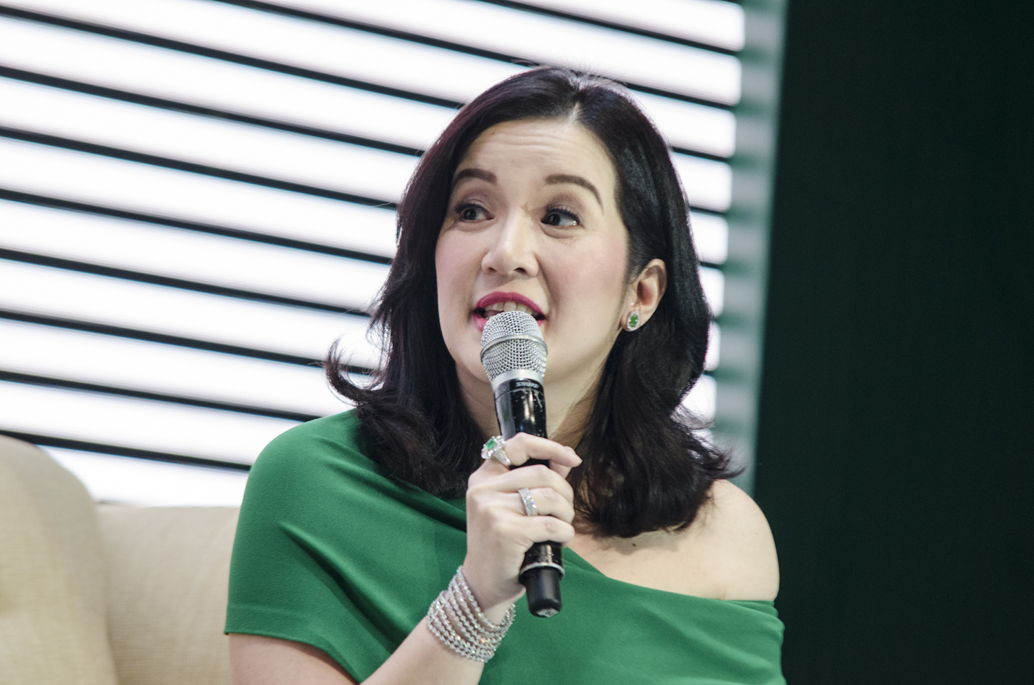 APOLOGY. Kris Aquino apologizes to 'Trip ni Kris' producer Rhodora Morales for offending her in an interview. File photo by Rob Reyes/Rappler 