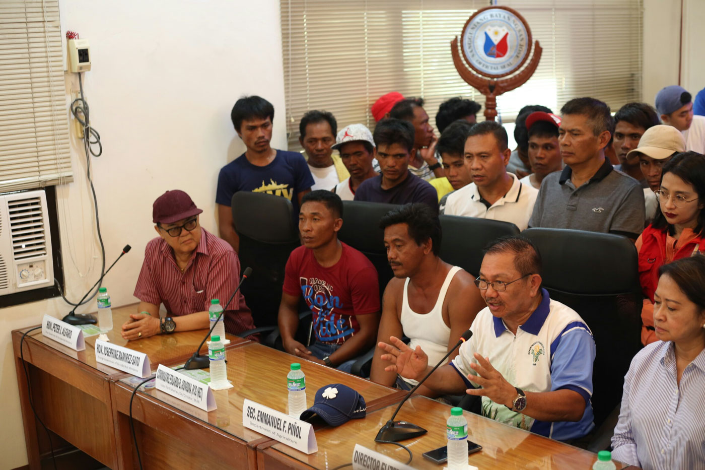 GEM-VER FISHERMEN. Agriculture Secretary Emmanuel Piñol holds a press conference on June 19, 2019, with the 22 fishermen of Filipino fishing boat Gem-Ver, which was rammed and sunk by a Chinese ship in the West Philippine Sea. Photo by Inoue Jaena/Rappler 