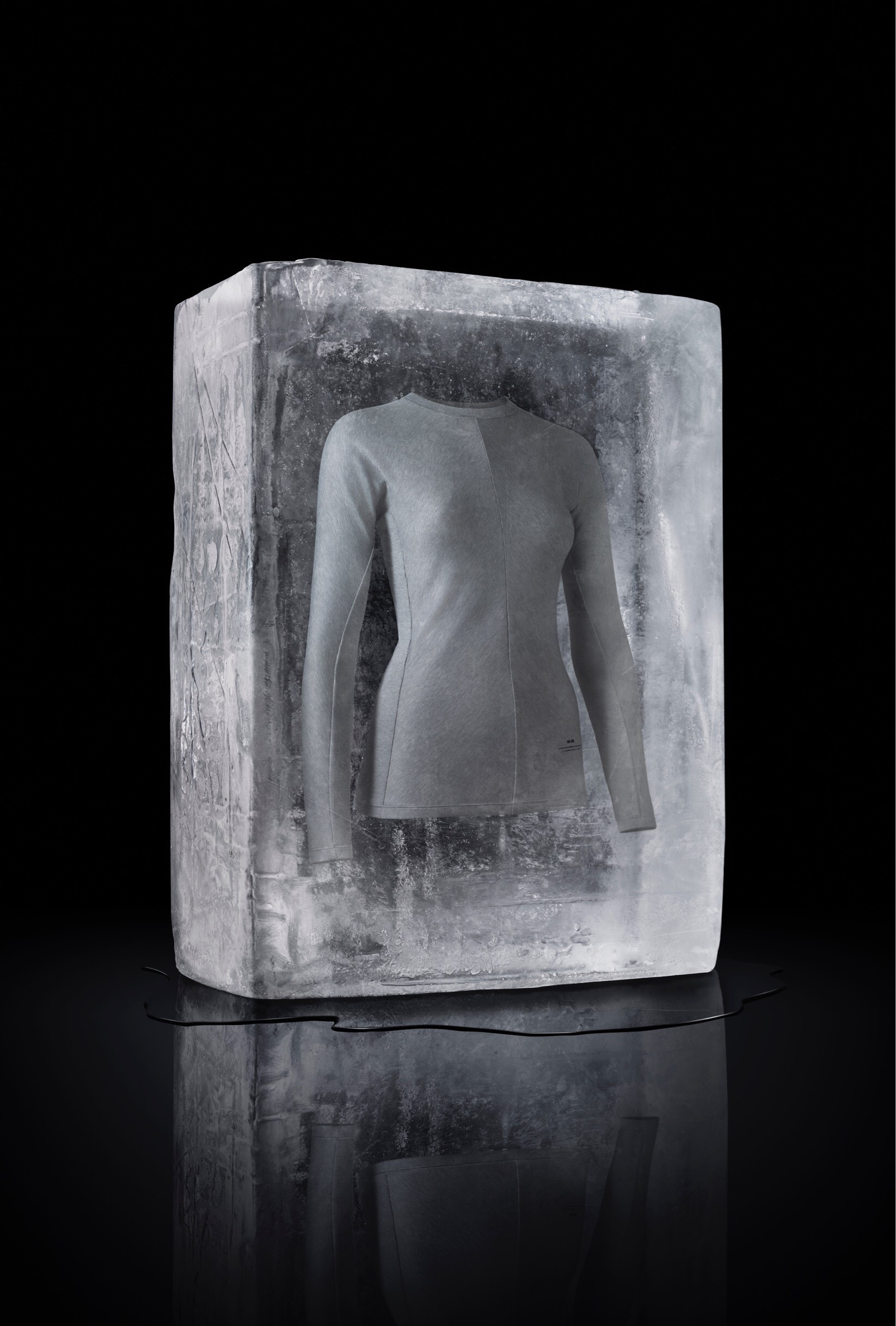 ‘WARMTH REIMAGINED.’ Promotional photo shows the collection’s pieces inside an ice block, and according to the press release, ‘express[es] the thought that Heattech transcends fhe cold and is warm enough to melt away the ice it is encased in.’ Photo courtesy of Uniqlo 