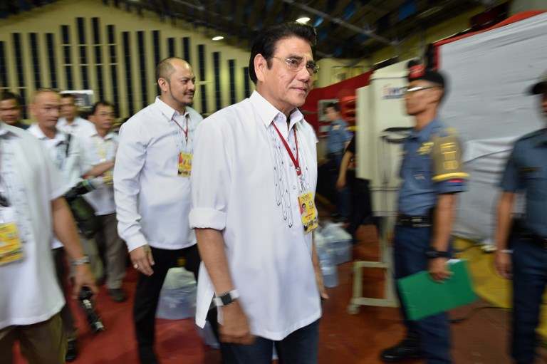 SURRENDER. In this file photo, Tanauan Mayor Antonio Halili leaves the stadium after speaking to self-confessed drug users and pushers in his city on July 28, 2017. Halili was shot dead on July 2, 2018. File photo by AFP 
