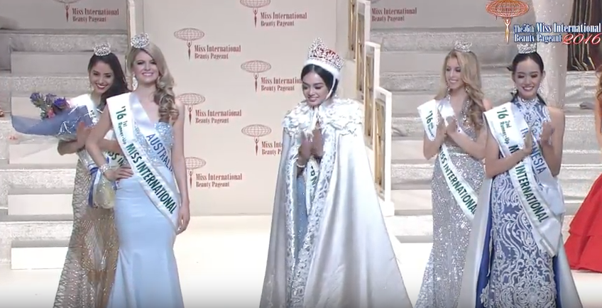 Lima kontestan yang terpilih sebagai pemenang 'Miss International 2016'. 