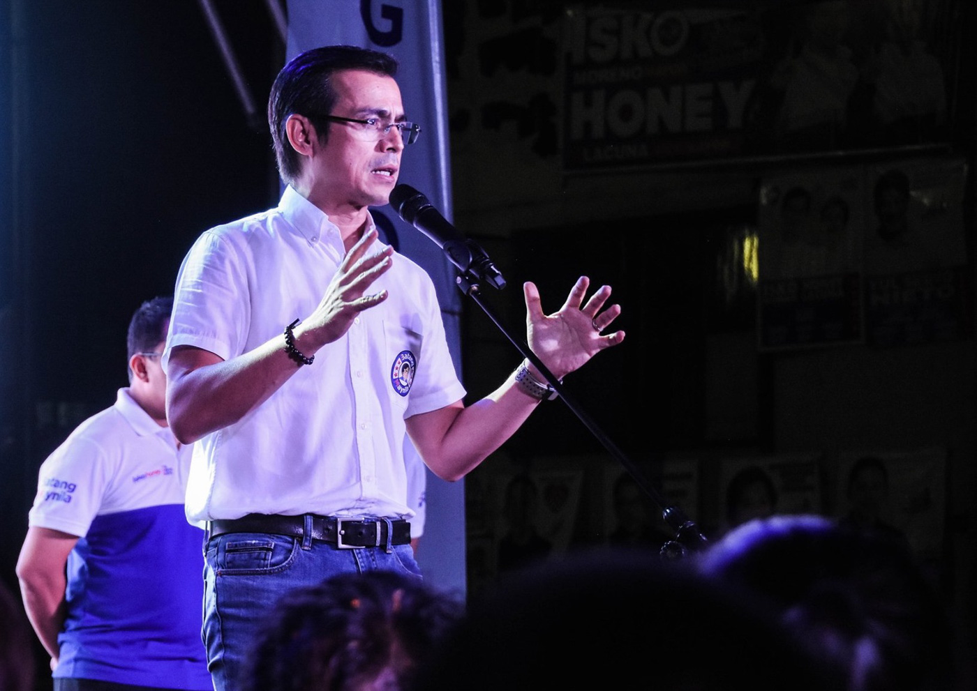 COMMAND ONSTAGE. Incoming Manila City mayor Isko Moreno Domagoso sought to 'raise the level of campaigning' for the 2019 elections. Photo by James Ambag   