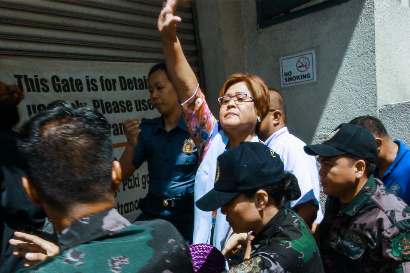EMBATTLED. Senator Leila de Lima attends a hearing on the case filed against her for disobedience to summons at the Quezon City Metropolitan Trial Court on May 19, 2017. File photo by Darren Langit/Rappler 