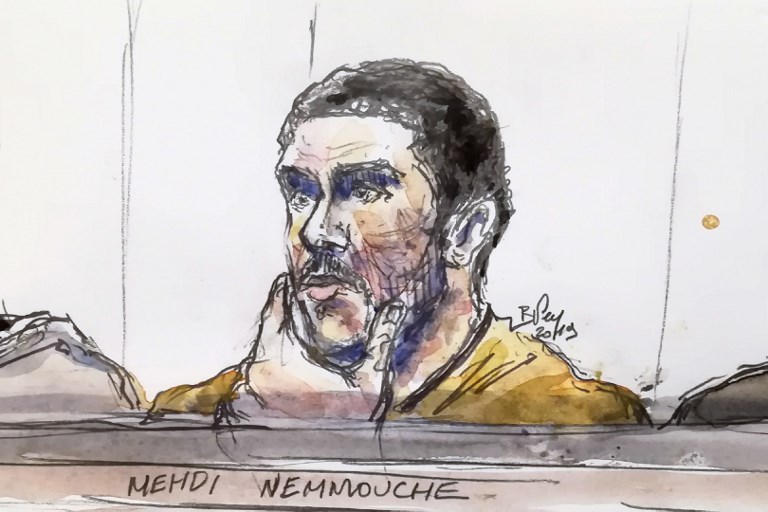 TRIAL. A file court sketch made on January 10, 2019 shows Mehdi Nemmouche (C), accused of the terrorist attack at the Jewish Museum in Brussels in 2014, during his trial at the Brussels Justice Palace. Photo by Benoit Peyrucq/AFP 