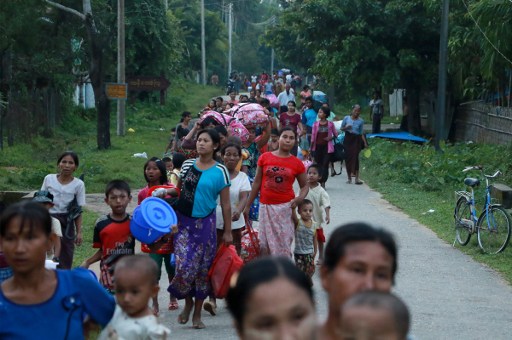 DISPLACED. In this photographs taken on October 13, 2016, residents displaced by conflict flee from Maungdaw in Rakhine State. Photo by STR/AFP 