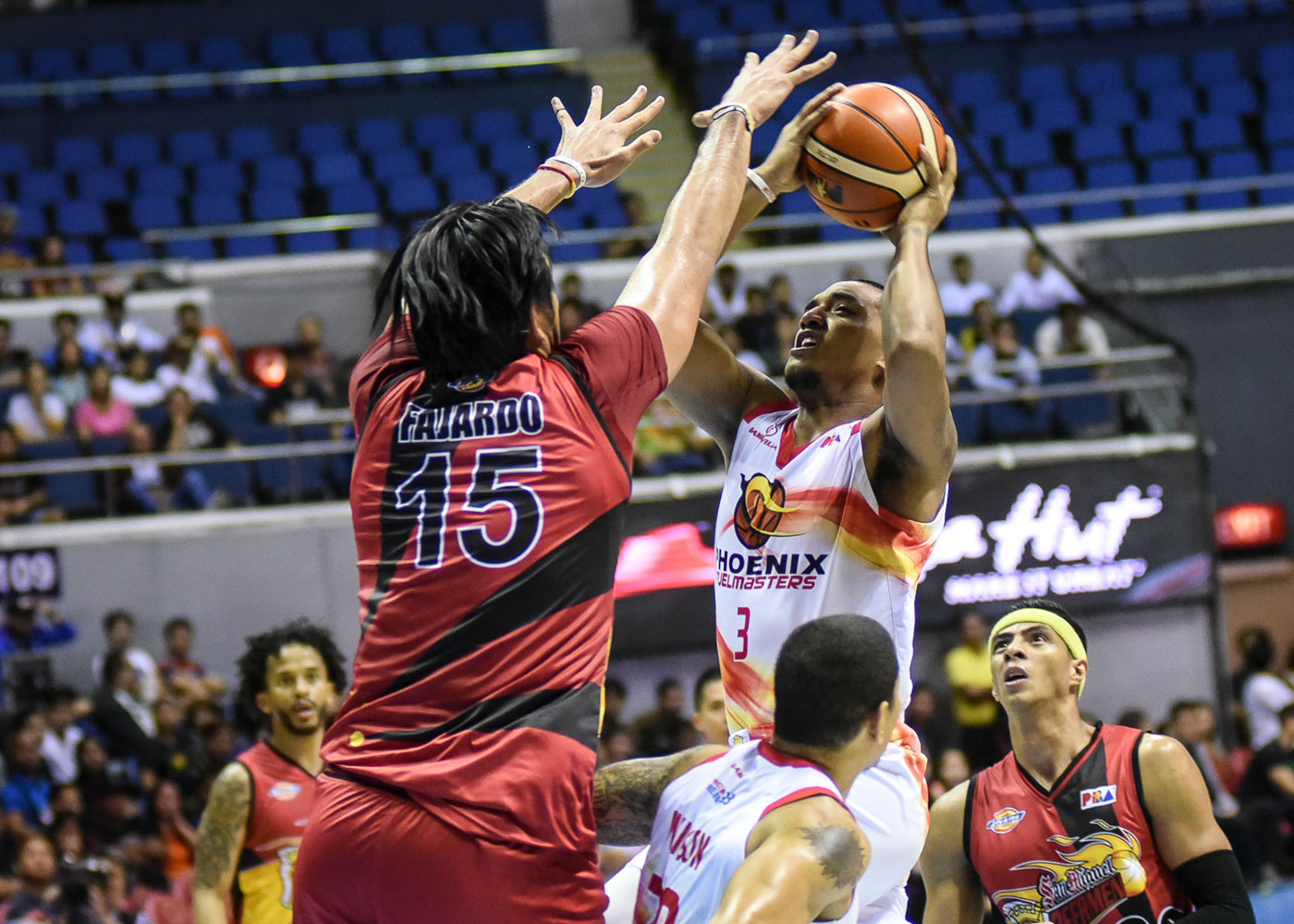 ROUGH DEBUT. Jason Perkins had 10 points and 9 rebounds in his PBA debut but admits he has much to learn as a rookie in the PBA. Photo by Jerrick Reymarc/Rappler 