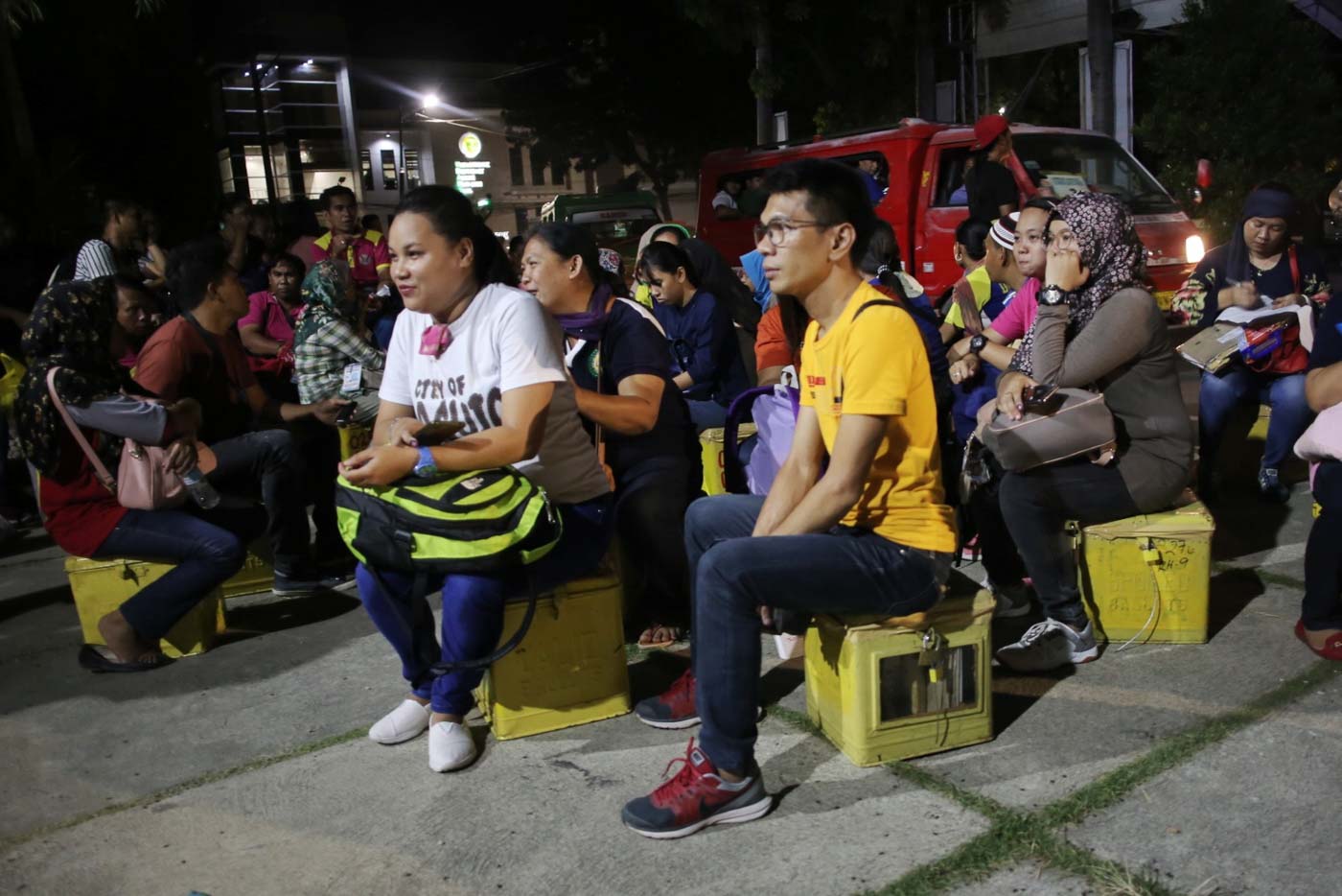 COUNTING VOTES. In this file photo, teachers bring in ballot boxes from polling precincts to the Shariff Kabunsuan Cultural Complex in Cotabato City, early evening of January 21, 2019. Photo by Manman Dejeto/Rappler 