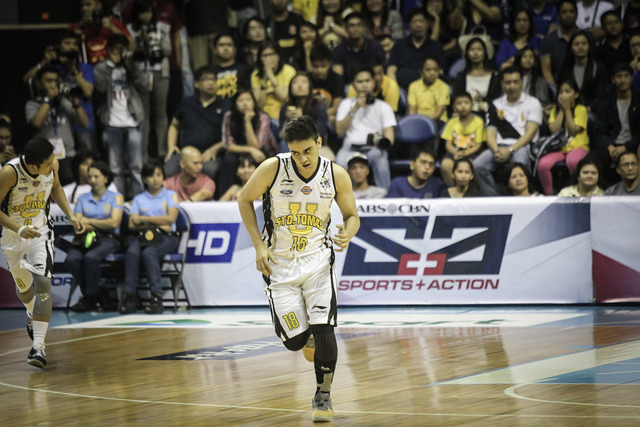 BOUNCING BACK. How will UST recover from a jarring 38-point loss to La Salle? File photo by Josh Albelda/Rappler