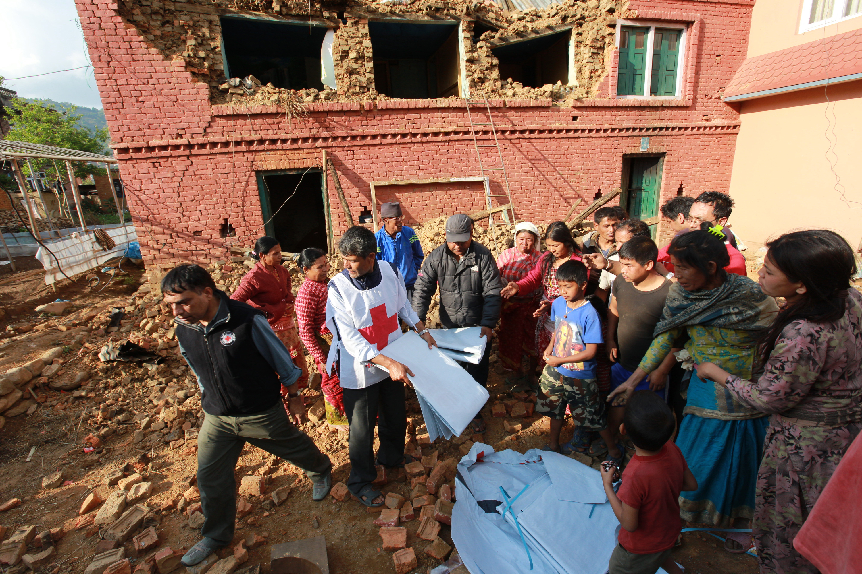 Earthquake death toll climbs past 5000 as Nepal Earthquake-death.