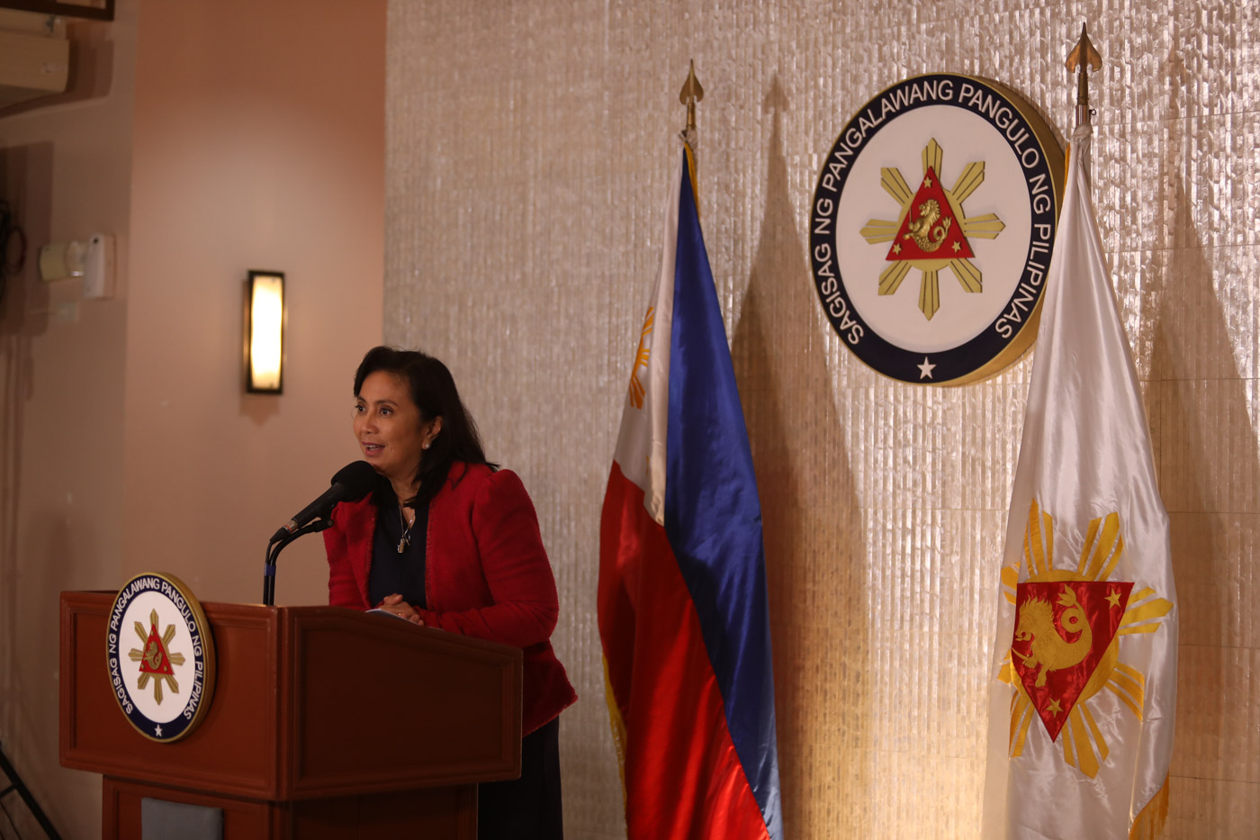RECOGNIZE PH OWNERSHIP FIRST. Vice President Leni Robredo continues to be wary of the proposed joint oil and gas deal between the Philippines and China. File photo by Charlie Villegas/OVP 