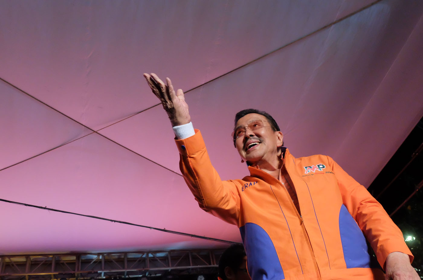 MAYOR ANEW. Joseph Ejercito 'Erap' Estrada is Manila mayor anew. He is seen here during his miting de avance over the weekend. Photo by Alecs Ongcal/Rappler 