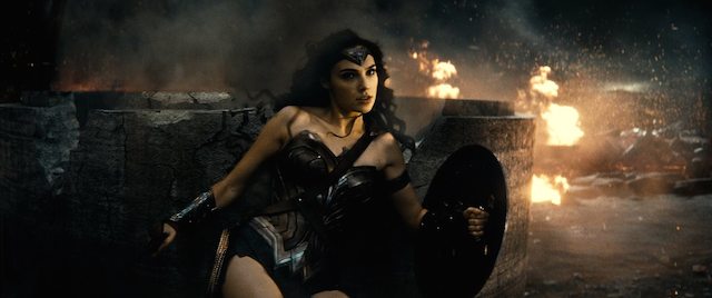 Kemunculan perdana Wonder Woman ditanggapi positif. Foto dari Facebook/batmanvsuperman 