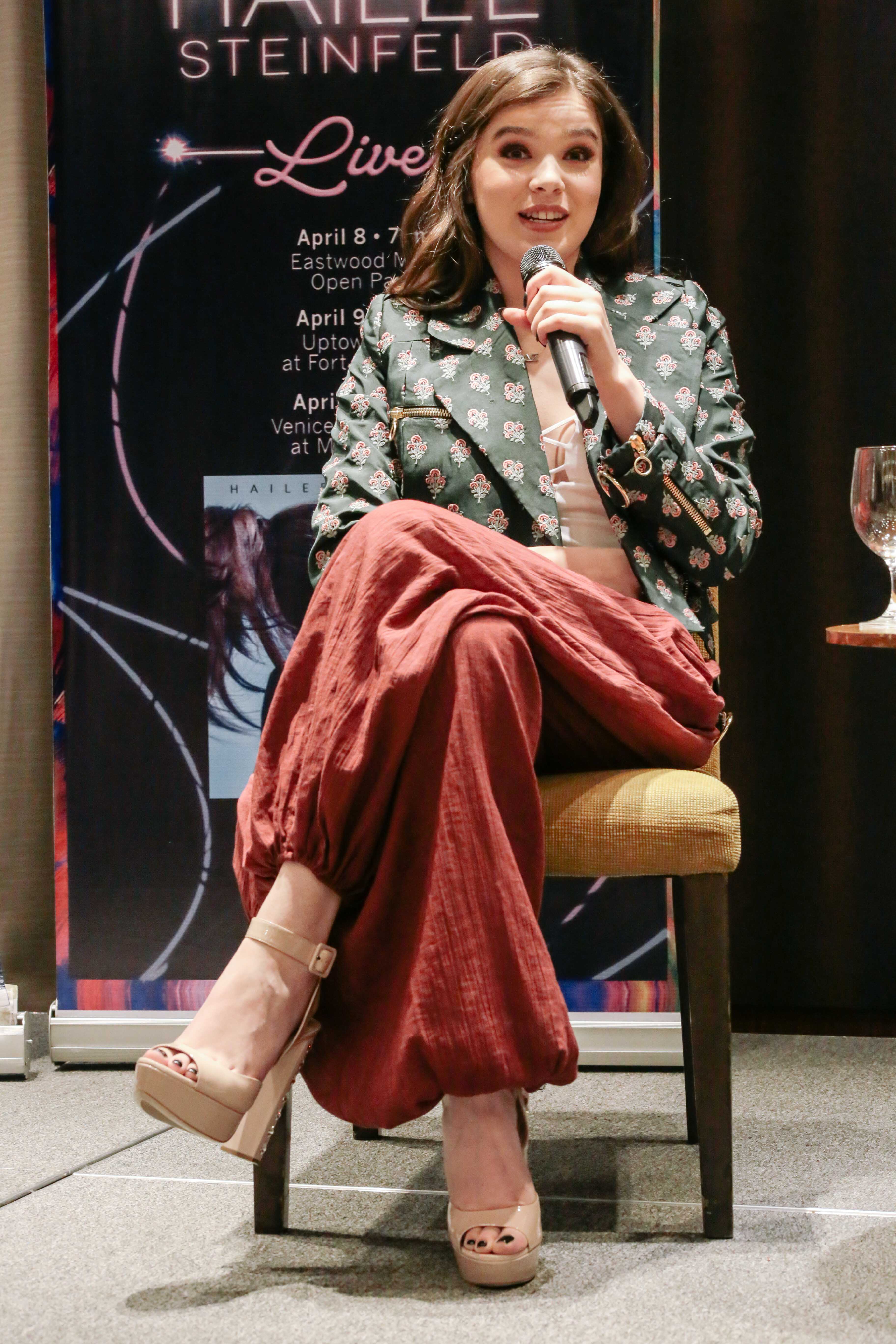 WATCH Hailee Steinfeld on connecting with her Filipino roots
