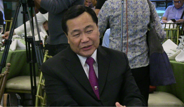 'NO EFFECT.' Philippine Supreme Court Senior Associate Justice Antonio Carpio says China's 9-dash line has no effect on the tribunal's initial ruling on Manila's South China Sea case. Photo by Ayee Macaraig/Rappler   