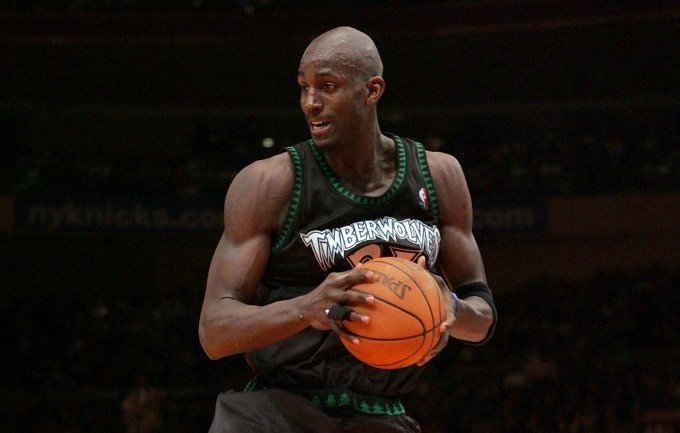 SOURCE SPORTS: Kevin Garnett's Jersey to be Retired by Boston
