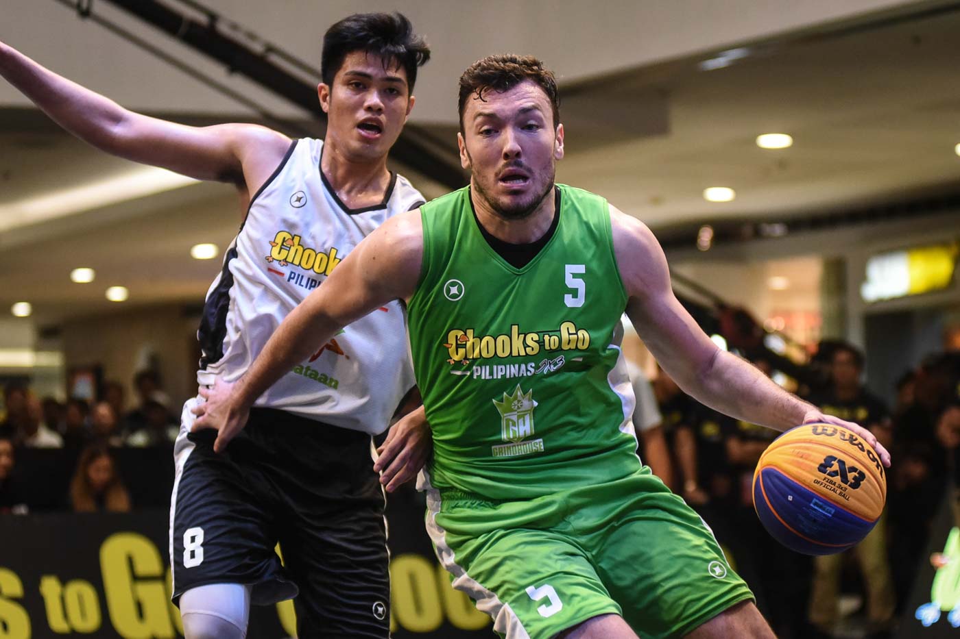 GETTING EVEN. Taylor Statham and the Pasig Grindhouse Kings avoid another upset loss against Santi Santillan and the Bataan Risers. Photo by Jerrick Reymarc/Rappler    