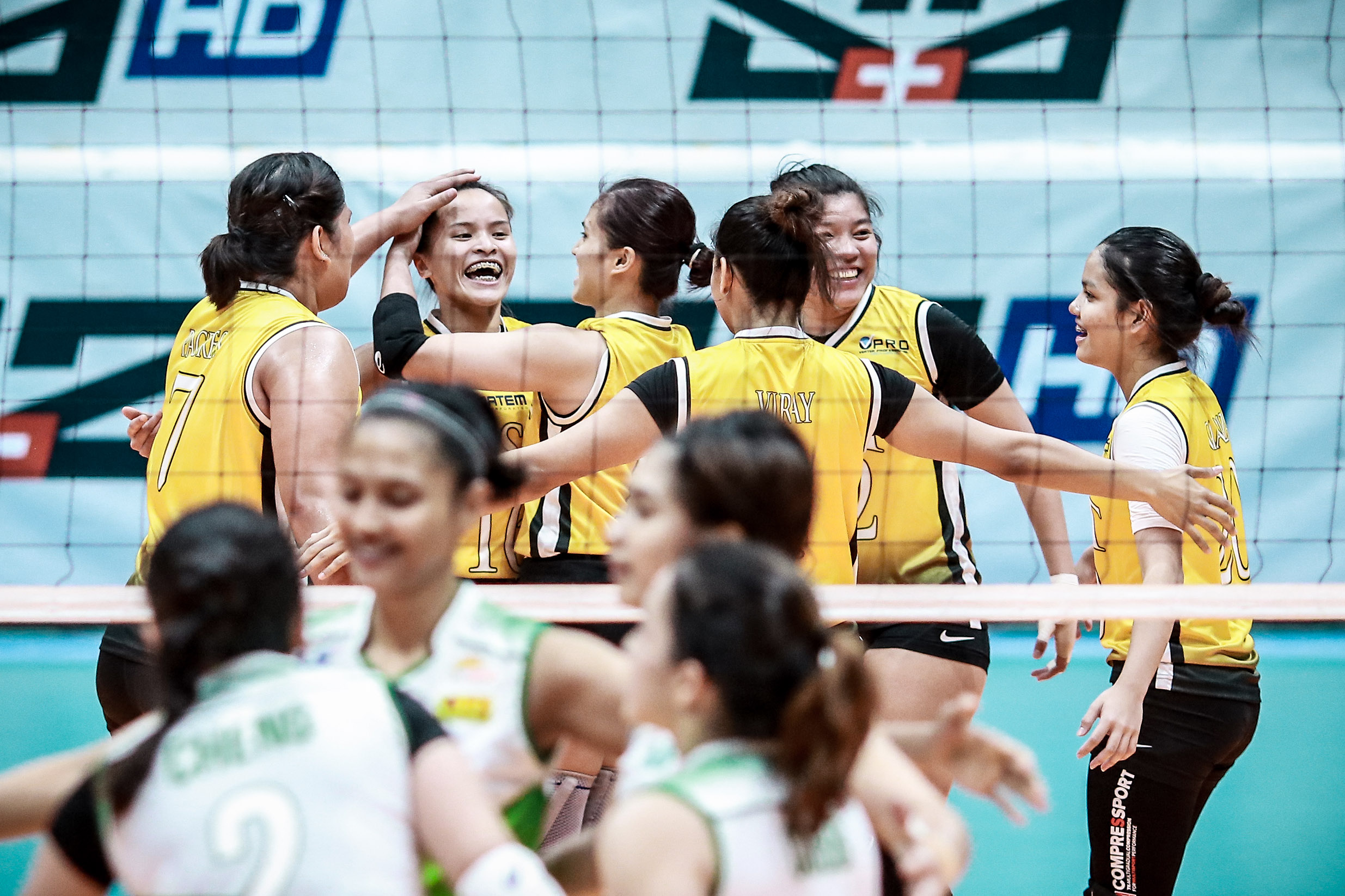BIG WIN. The UST Golden Tigresses vow to be ready against any opponent, and they show just that against defending champion La Salle. Photo by Michael Gatpandan/Rappler  