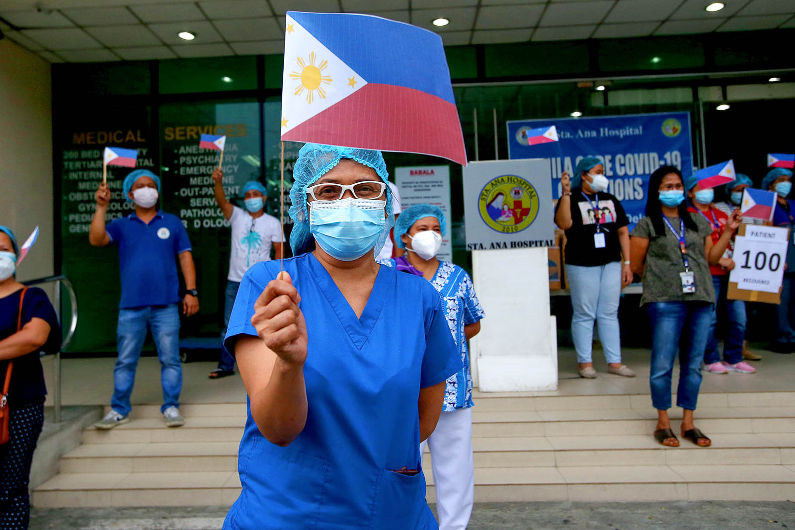 PANDEMIC. Health workers in Manila. Photo by Ben Nabong/Rappler 