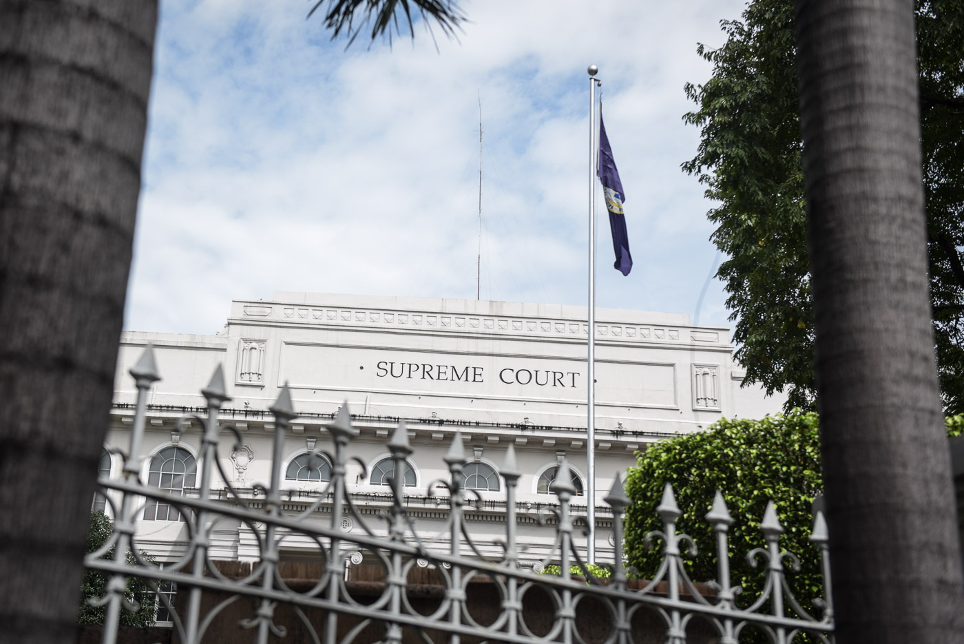 TAX REFORM. The Supreme Court en banc resolves a petition from minority lawmakers seeking to stop the implementation of the tax reform law. Photo by Rappler  