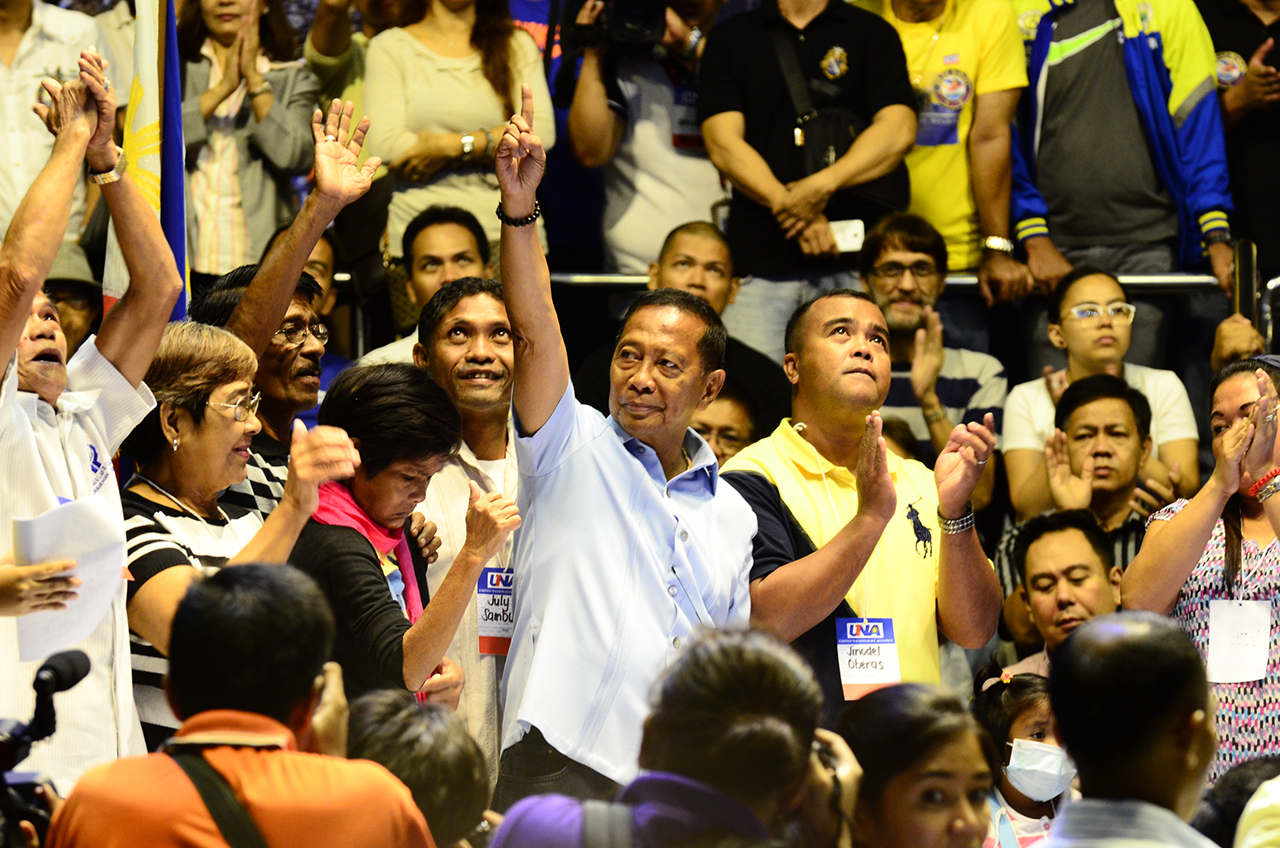 'PRESIDENT' BINAY? Vice President Jejomar Binay declares his bid for the presidency in 2016 during the launch of the United Nationalist Alliance in Makati. File photo by Rob Reyes/Rappler 
