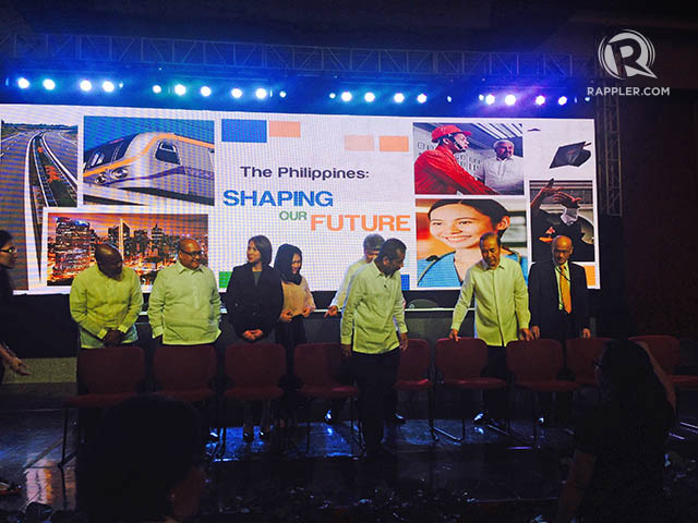 SUSTAINING TRAJECTORY. Economic managers present in the photo say the Philippines can graduate to a stage where economic growth is even faster, sustained for the long-term, and more inclusive. Photo by Chrisee Dela Paz / Rappler  