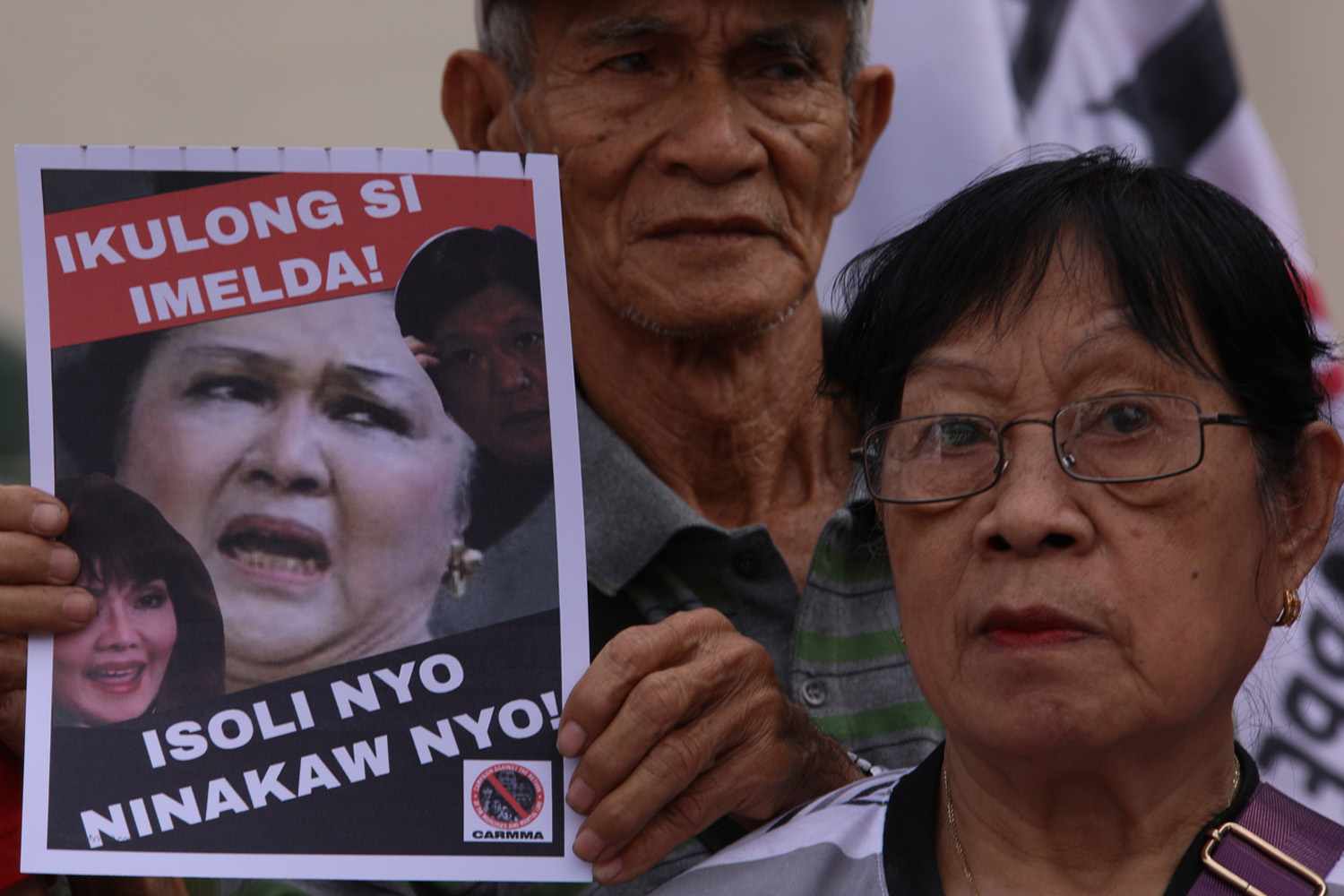 MARCOS VERDICT. Martial law victims led by SELDA (Samahan ng mga Ex-Detainees Laban sa Detensyon at Aresto) hold a protest action, in front of the Sandiganbayan on Tuesday, November 13, 2018, calling for the arrest of Ilocos Norte 2nd District Representative Imelda Marcos. Photo by Darren Langit/Rappler 
