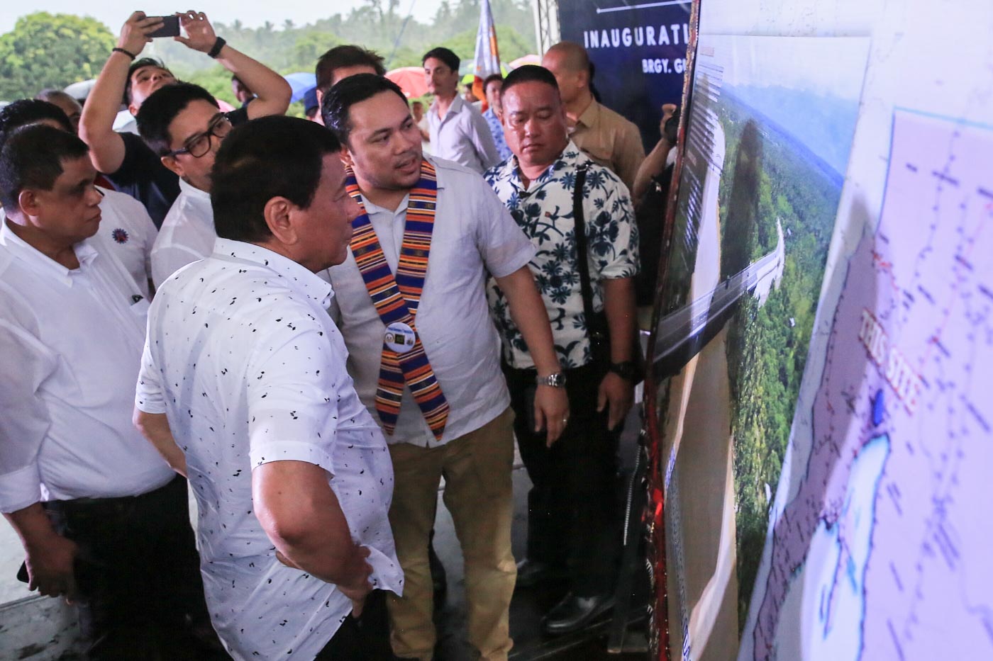 INFRASTRUCTURE. President Rodrigo Duterte leads the inauguration of the Miranda Bridge II which connects the municipality of Carmen and Tagum City in Davao del Norte, May 18, 2017. Malacañang file photo 