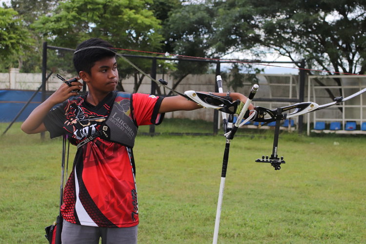 ON TARGET. John Carlo Loreno leads Koronadal’s dominant showing in the archery competition. Photo from PSC 