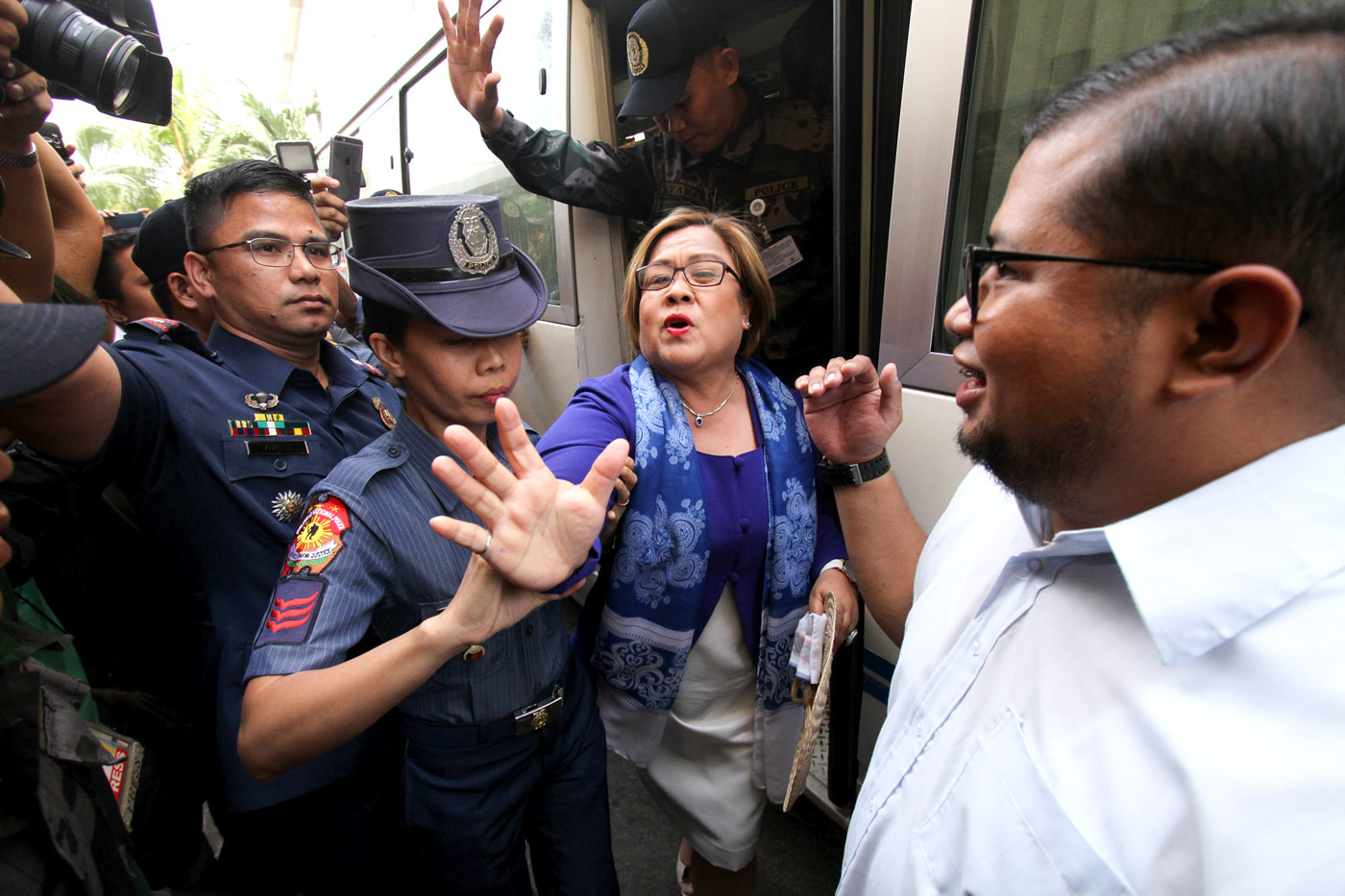 DETAINED LAWMAKER. Philippine Senator Leila De Lima attends her arraignment at a Quezon City court on March 13, 2017, for the charge of 'disobedience to summons.' Photo by Inoue Jaena/Rappler 
