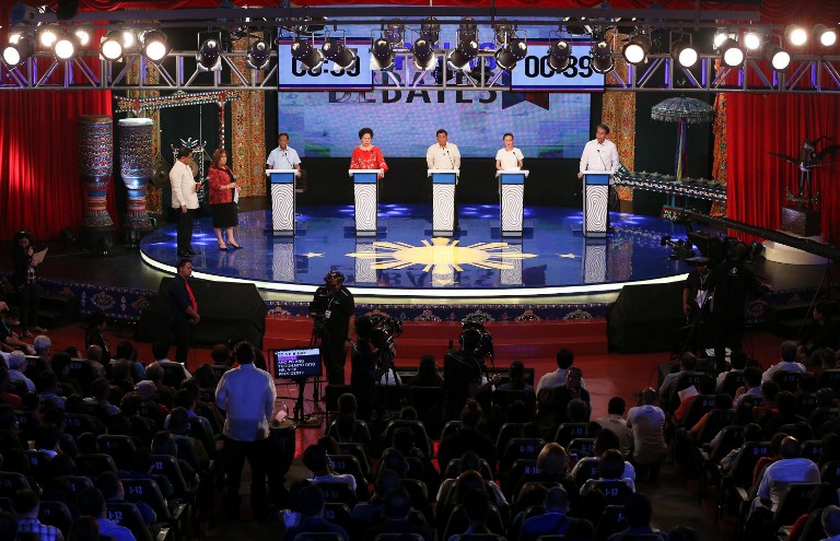FIRST DEBATE. The 5 presidential bets take the opportunity to seek voters' support on national television. Photo by AFP   