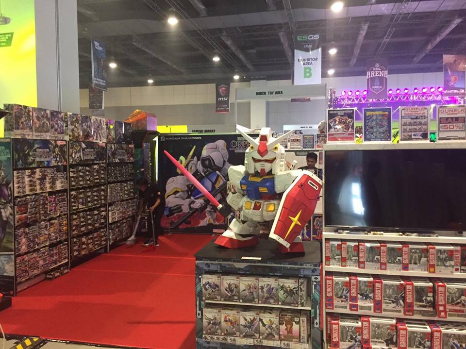 ESGS is also merch-heaven, with toys, merchandise, costumes, comic books and more! Photo by Don Kevin Hapal  